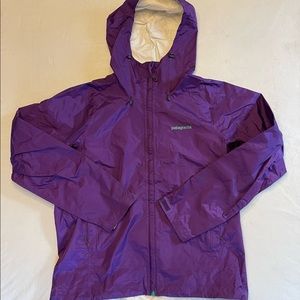 Mens Patagonia Rain jacket Large Purple